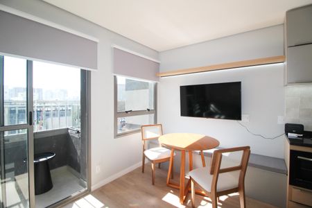 Suíte  de kitnet/studio para alugar com 1 quarto, 25m² em Indianópolis, São Paulo