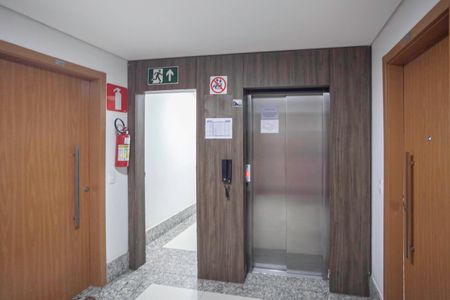 Apartamento à venda com 50m², 2 quartos e 1 vagaHall social