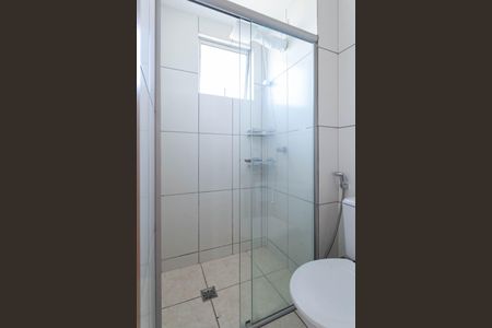 Apartamento à venda com 50m², 2 quartos e 1 vaga Apartamento à venda com 50m², 2 quartos e 1 vagaBanheiro da suíte