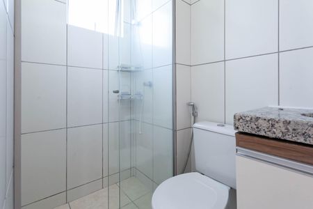 Apartamento à venda com 50m², 2 quartos e 1 vaga Apartamento à venda com 50m², 2 quartos e 1 vagaBanheiro da suíte