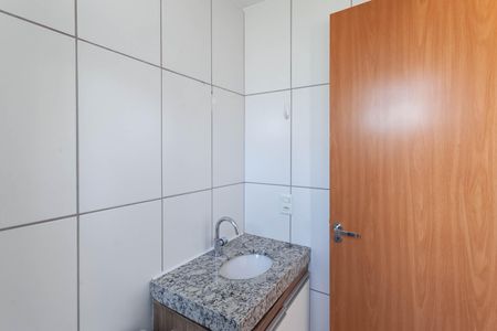 Apartamento à venda com 50m², 2 quartos e 1 vaga Apartamento à venda com 50m², 2 quartos e 1 vagaBanheiro da suíte