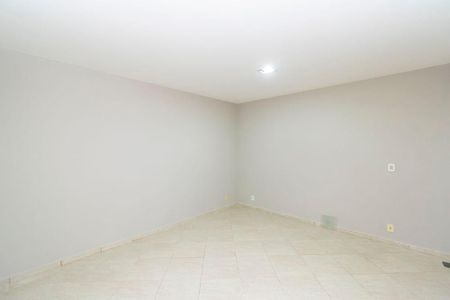 Casa para alugar com 100m², 2 quartos e sem vagaSala