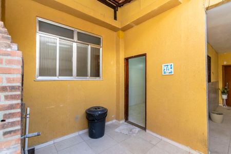 Casa para alugar com 100m², 2 quartos e sem vagaÁrea de Serviço