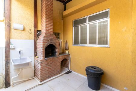 Casa para alugar com 100m², 2 quartos e sem vagaÁrea de Serviço