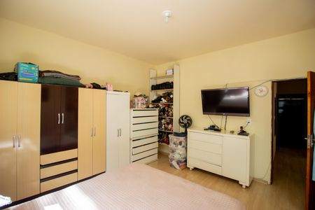 Casa à venda com 384m², 6 quartos e 2 vagasQuarto 1