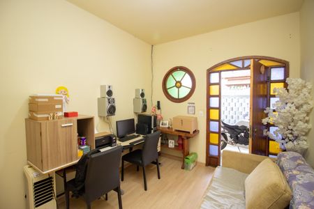 Casa à venda com 384m², 6 quartos e 2 vagasEscritório