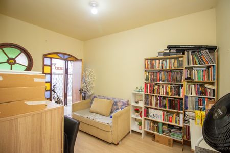 Casa à venda com 384m², 6 quartos e 2 vagasEscritório