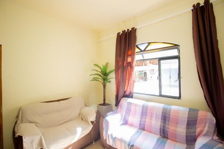 Casa à venda com 384m², 6 quartos e 2 vagasSala