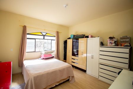 Casa à venda com 384m², 6 quartos e 2 vagasQuarto 1