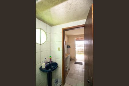 Casa à venda com 384m², 6 quartos e 2 vagasCasa 2 - Banheiro Social