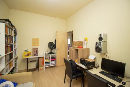 Casa à venda com 384m², 6 quartos e 2 vagasEscritório