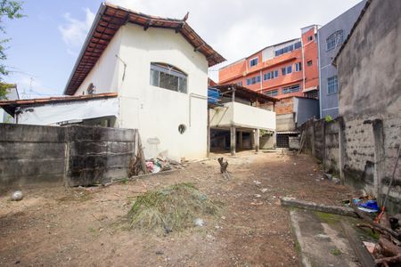 Casa à venda com 384m², 6 quartos e 2 vagasCasa 2 - Quintal