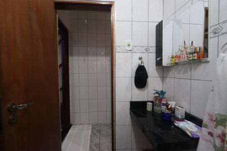 Casa à venda com 140m², 2 quartos e 3 vagasBanheiro Social
