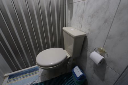 Casa à venda com 140m², 2 quartos e 3 vagasBanheiro da Suíte
