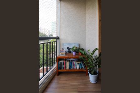 Sacada de apartamento à venda com 2 quartos, 64m² em Vila Praia, São Paulo