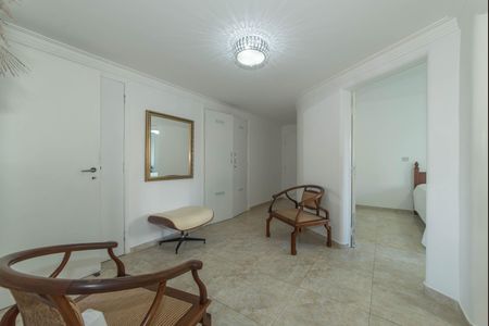 Apartamento à venda com 208m², 4 quartos e 2 vagasCorredor