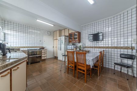 Apartamento à venda com 208m², 4 quartos e 2 vagasCozinha