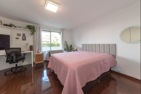 Apartamento à venda com 208m², 4 quartos e 2 vagasQuarto 1