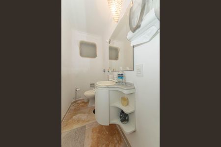 Apartamento à venda com 208m², 4 quartos e 2 vagasLavabo