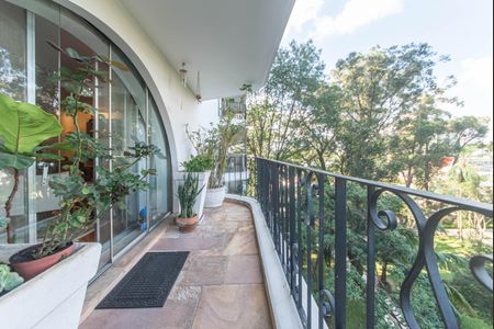 Apartamento à venda com 208m², 4 quartos e 2 vagasVaranda