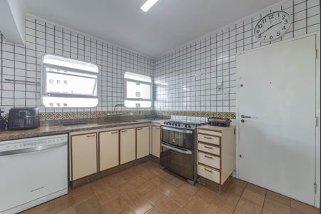 Apartamento à venda com 208m², 4 quartos e 2 vagasCozinha