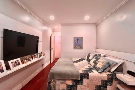 Apartamento à venda com 175m², 3 quartos e 2 vagas Apartamento à venda com 175m², 3 quartos e 2 vagasSuite