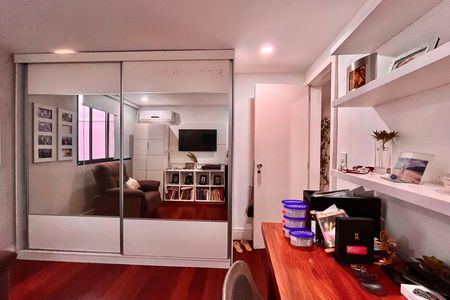 Apartamento à venda com 175m², 3 quartos e 2 vagas Apartamento à venda com 175m², 3 quartos e 2 vagasQuarto 1