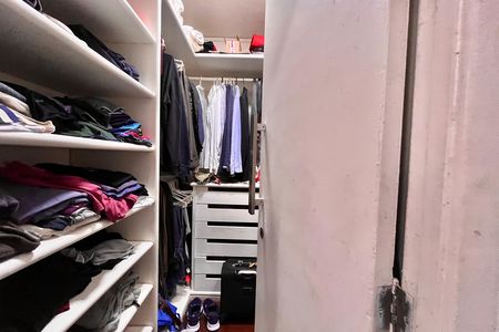 Apartamento à venda com 175m², 3 quartos e 2 vagas Apartamento à venda com 175m², 3 quartos e 2 vagasCloset da suíte
