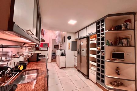 Apartamento à venda com 175m², 3 quartos e 2 vagas Apartamento à venda com 175m², 3 quartos e 2 vagasCozinha