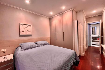 Apartamento à venda com 175m², 3 quartos e 2 vagas Apartamento à venda com 175m², 3 quartos e 2 vagasSuite 2