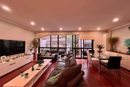 Apartamento à venda com 175m², 3 quartos e 2 vagas Apartamento à venda com 175m², 3 quartos e 2 vagasSala