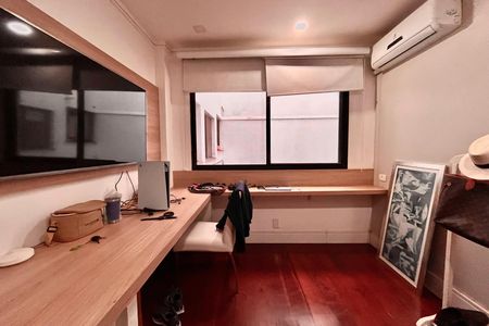Apartamento à venda com 175m², 3 quartos e 2 vagas Apartamento à venda com 175m², 3 quartos e 2 vagasQuarto 2