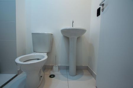 Apartamento para alugar com 33m², 2 quartos e sem vagaBANHEIRO