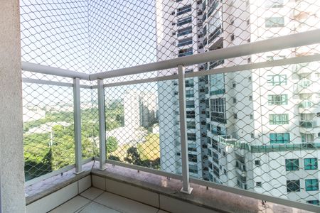 Apartamento para alugar com 176m², 4 quartos e 3 vagas Apartamento para alugar com 176m², 4 quartos e 3 vagasVaranda