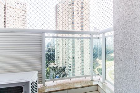 Apartamento para alugar com 176m², 4 quartos e 3 vagas Apartamento para alugar com 176m², 4 quartos e 3 vagasVaranda