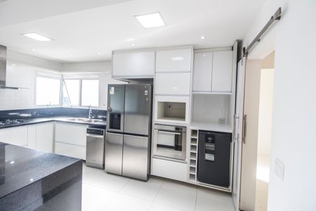 Apartamento para alugar com 176m², 4 quartos e 3 vagas Apartamento para alugar com 176m², 4 quartos e 3 vagasCozinha