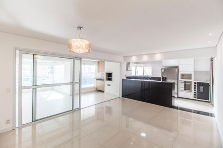 Sala  de apartamento para alugar com 4 quartos, 176m² em Alphaville Empresarial, Barueri