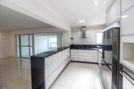 Apartamento para alugar com 176m², 4 quartos e 3 vagas Apartamento para alugar com 176m², 4 quartos e 3 vagasCozinha