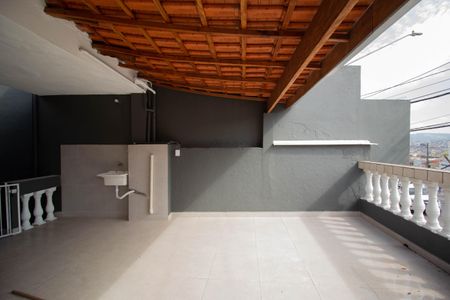 Casa para alugar com 136m², 2 quartos e 1 vagaVaranda 