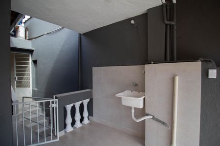 Casa para alugar com 136m², 2 quartos e 1 vagaÁrea de Serviço