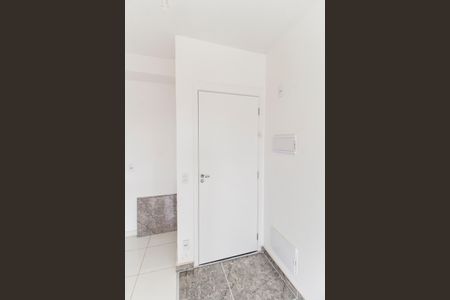 Entrada de apartamento para alugar com 2 quartos, 45m² em Vila Sul Americana, Carapicuíba
