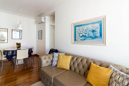 Apartamento à venda com 69m², 2 quartos e 2 vagasSala