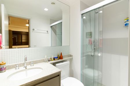 Apartamento à venda com 69m², 2 quartos e 2 vagasBanheiro da Suíte