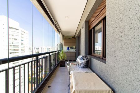 Apartamento à venda com 69m², 2 quartos e 2 vagasVaranda