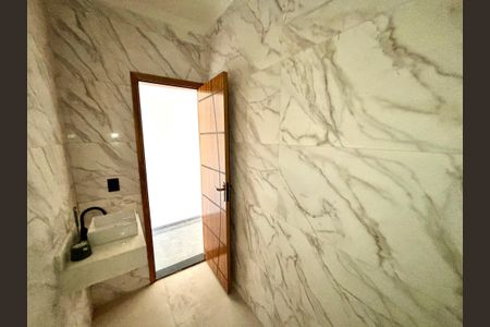 Casa à venda com 150m², 3 quartos e 2 vagasBanheiro