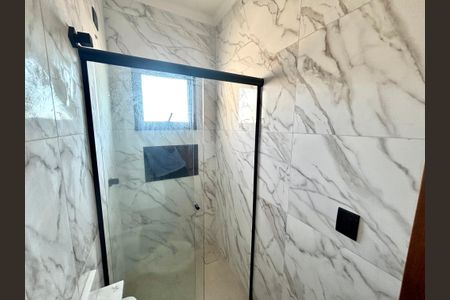 Casa à venda com 150m², 3 quartos e 2 vagasBanheiro da Suíte 1