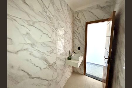 Casa à venda com 150m², 3 quartos e 2 vagasBanheiro