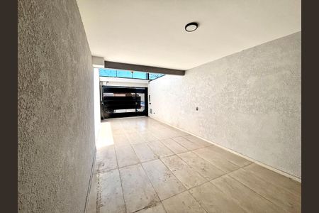 Casa à venda com 150m², 3 quartos e 2 vagasGaragem