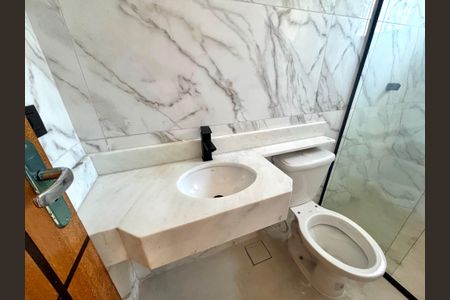 Casa à venda com 150m², 3 quartos e 2 vagasBanheiro da Suíte 1