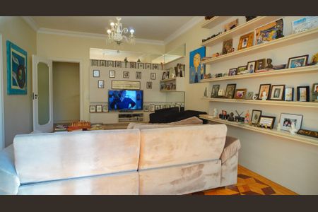 Apartamento para alugar com 190m², 3 quartos e 1 vaga Apartamento para alugar com 190m², 3 quartos e 1 vagaSala